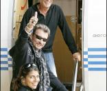 Johnny quitte l'aéroport du Bourget le 11 août dans le jet privé de son ami Jean-Claude Darmon, en route pour Saint Barth !