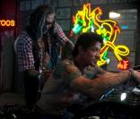 Mickey Rourke et Sylvester Stallone dans The Expendables de Sylvester Stallone