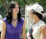 Courteney Cox en plein travail sur le plateau de Cougar Town