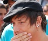 Quentin Mosimann a réuni près de 500 de ses fans sur le parvis de Notre-Dame de Paris, le 18 août 2009, pour quelques révélations...
