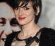 Noeud discret pour la pétillante Winona Ryder. On valide ! 