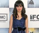 Zooey Deschanel a également choisi une ceinture noeud pour un effet superbe ! 