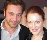 Julianne Moore (ici avec Adam Ikx, lors du Festival de Cannes en mai 2008), sera bientôt à la 66e Mostra de Venise !