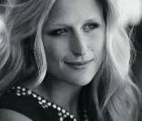 Mamie Gummer pour la collection automne/hivers 2009/2010 de Gérard Darel