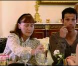 Emeric annonce le mariage à sa famille... 