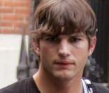 Demi Moore et son mari Ashton Kutcher se rendent sur le tournage de la série The Beautiful Life, à New York...