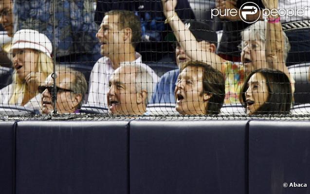 Paul McCartney et Nancy Shevell à un match de baseball, le 26/08/09
