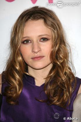 Christa Theret 