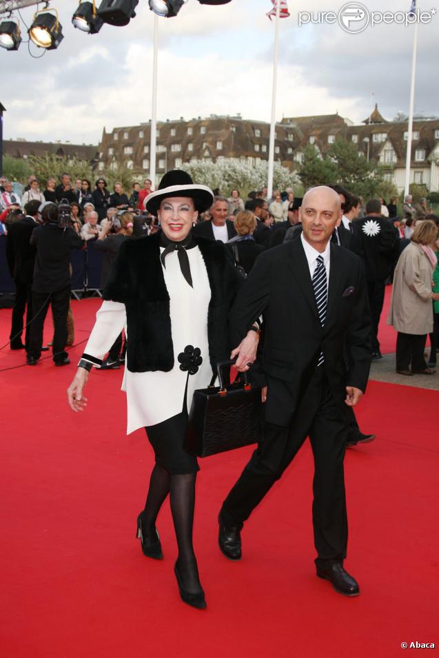 Geneviève de Fontenay et son fils Xavier lors de la cérémonie d'ouverture du Festival de Deauville le 4 septembre 2009
