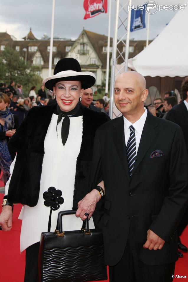Geneviève de Fontenay et son fils Xavier lors de la cérémonie d'ouverture du Festival de Deauville le 4 septembre 2009