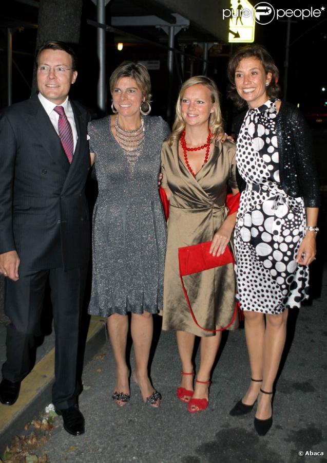 Le prince Constantijn, la princesse Laurentien et les princesses Marie-Caroline de Bourbon-Parme et Marilène d'Orange-Nassau au mariage de Bernardo Guillermo et Eva Prinz-Valdez, le 4 septembre 2009 à New York