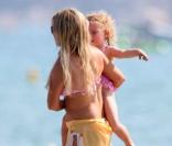 Geri Halliwell en vacances à St-Tropez avec sa fille Bluebell et son boyfriend