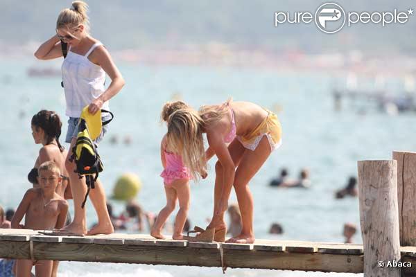Geri Halliwell en vacances à St-Tropez avec sa fille Bluebell et son boyfriend