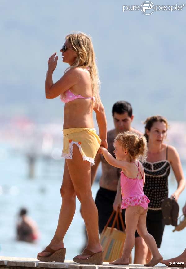 Geri Halliwell en vacances à St-Tropez avec sa fille Bluebell et son boyfriend