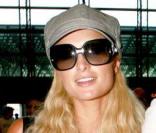 Paris Hilton et Doug Reinhardt à l\'aéroport de Los Angeles, le 10 septembre 2009
