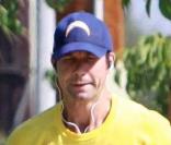 Jerry O'Connell s'offre un petit footing avec son chien à Calabasas en Californie le 22 septembre 2009