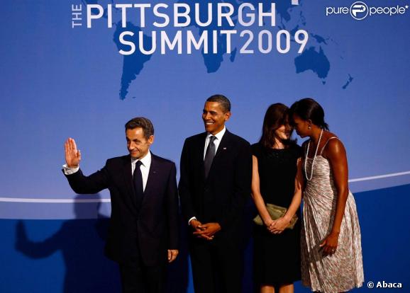 Carla Bruni et Michelle Obama toujours aussi complices lors du dîner du G20 à Pittsburgh