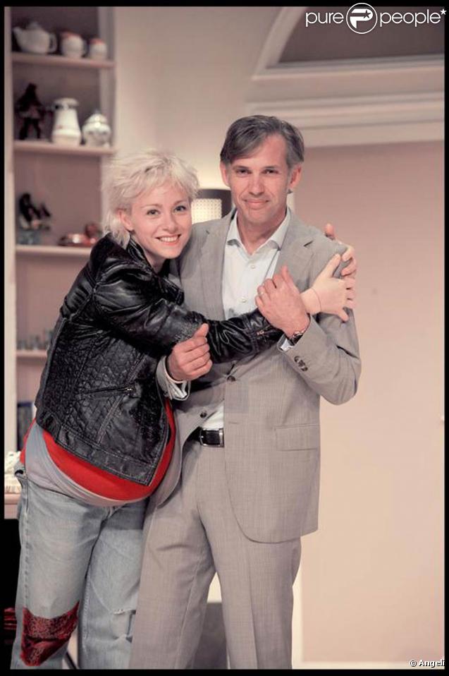 Le 28 septembre à Paris, filage de la pièce  Un Oreiller... Ou trois ?  avec Paul Belmondo et Delphine Depardieu.