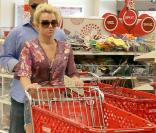 Britney Spears s'adonne à son activité préférée... Acheter !