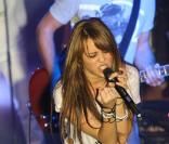 Miley Cyrus a annulé un concert mercredi soir pour cause de mal de gorge.