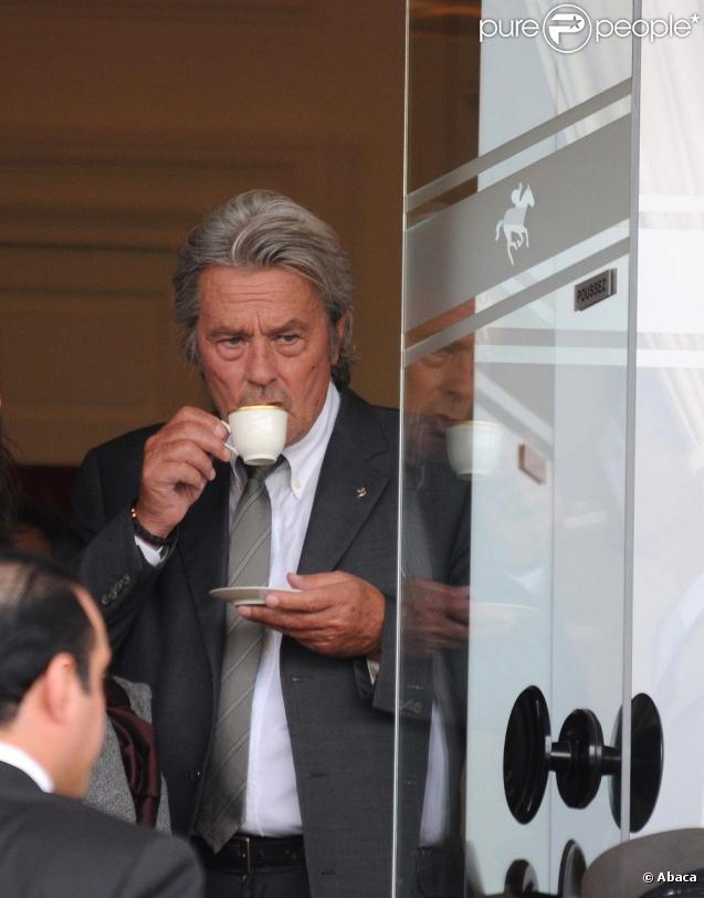 Alain Delon au Qatar Prix de l'Arc de triomphe. 04/10/09