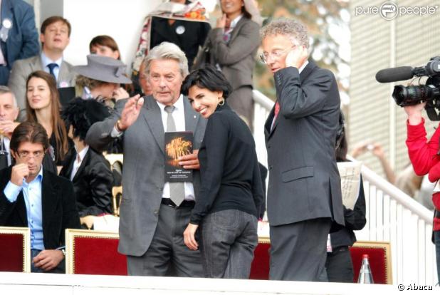 Rachida Dati, Alain Delon et Nelson Monfort au Qatar Prix de l'Arc de triomphe. 04/10/09