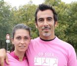 Adeline Blondieau et son compagnon Laurent lors de la course Odyssea au profit de la lutte contre le cancer du sein sur l\'esplanade du château de Vincennes le 4 octobre 2009