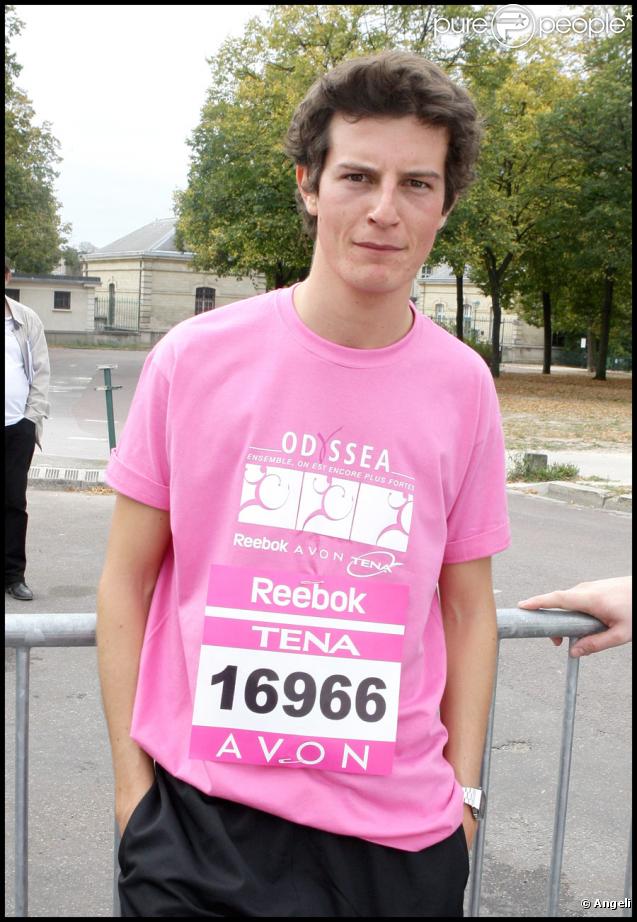 Charles Tamplon lors de la course Odyssea au profit de la lutte contre le cancer du sein sur l'esplanade du château de Vincennes le 4 octobre 2009