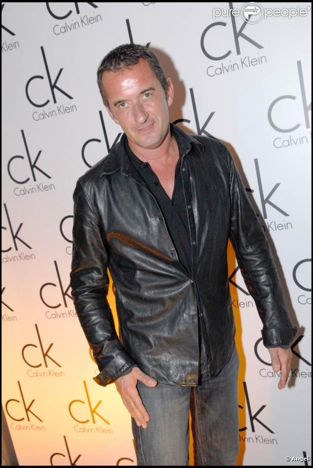Christophe Dechavanne s'attire les foudres d'ex-candidats de  Qui sera le meilleur sosie ? 