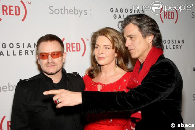 Bono, SAR Noor de Jordanie et Bobby Shriver à la vente aux enchères au profit de RED, le 14/02/08, à New York
