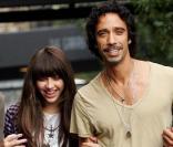 Lourdes, son papa Carlos Leon, et sa fiancée à New York. Ils s'amusent comme des petits fous. 03/10/09