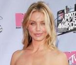 Cameron Diaz est célèbre pour ses talents d'actrice mais également pour ses jambes interminables, galbées grâce à la magie du surf ! 