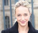Hélène de Fougerolles à son arrivée au défilé Vuitton
