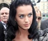 Katy Perry à son arrivée au défilé Vuitton