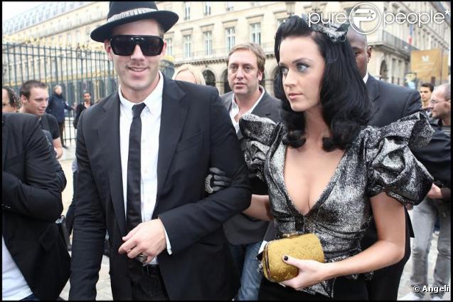Katy Perry à son arrivée au défilé Vuitton