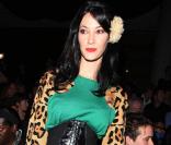 Mareva Galanter, toujours très originale, grâce aux créations de son compagnon Jean-Charles de Castelbajac... 
