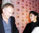 Salma Hayek accompagnée de son mari François-Henri Pinault lors de la cérémonie de clôture du festival du film international de New York le 11 octobre 2009