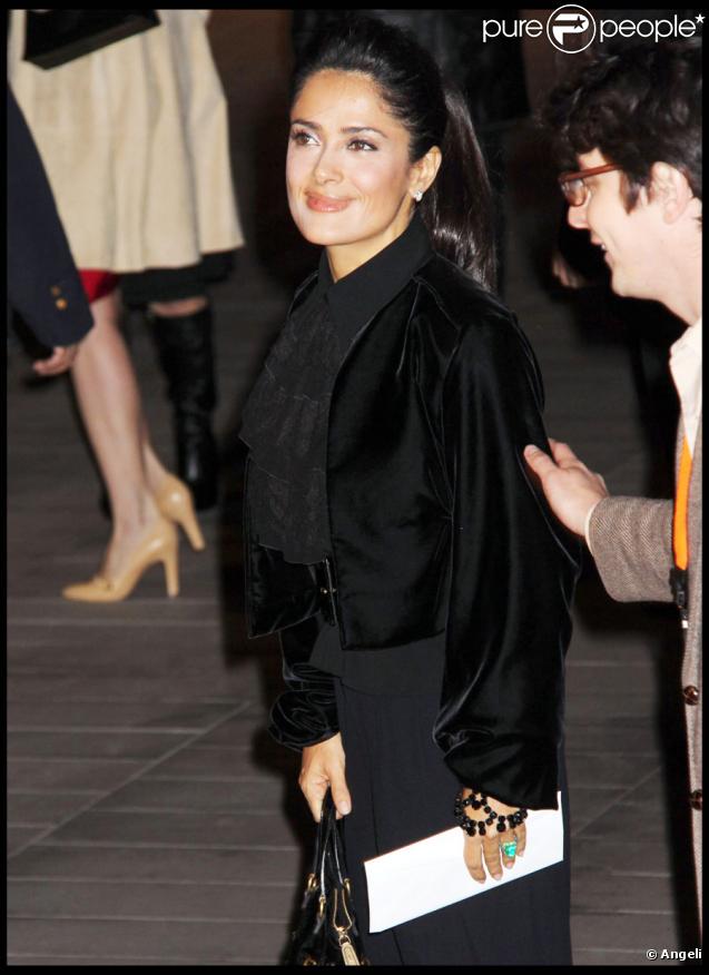 Salma Hayek accompagnée de son mari François-Henri Pinault lors de la cérémonie de clôture du festival du film international de New York le 11 octobre 2009