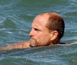 Owen Wilson et Woody Harrelson pendant leur voyage à Hawaï