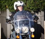 Le roi Abdullah II, époux de Rania de Jordanie, joue au biker avec ses amis, à Bordeaux, en France ! Vroum !