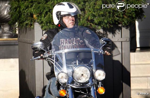 Le roi Abdullah II, époux de Rania de Jordanie, joue au biker avec ses amis, à Bordeaux, en France ! Vroum !