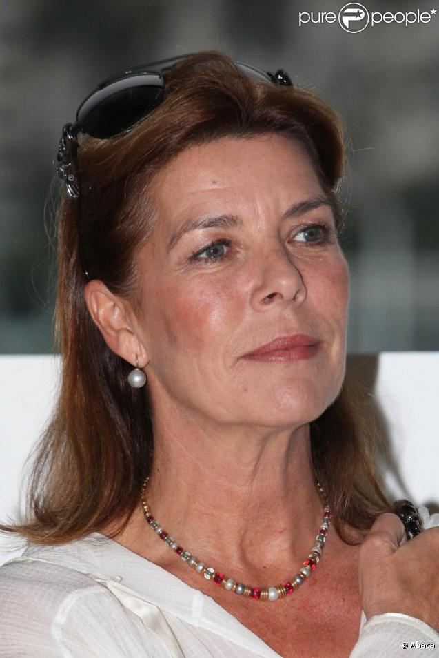 Caroline de Monaco, élégante et féminine au Palmarès 2009 de la Fondation Prince Pierre. 13/10/09