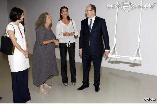 Caroline de Monaco, son frère le prince Albert II et l'artiste Su-Mei Tse, réunis pour le Palmarès 2009 de la Fondation Prince Pierre. 13/10/09