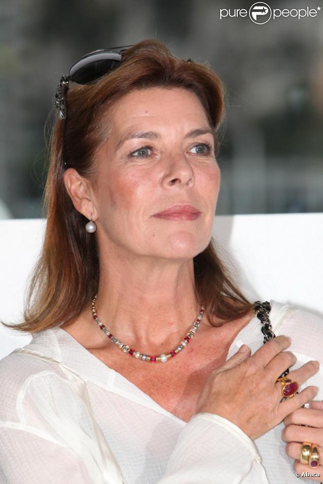 Caroline de Monaco, élégante et féminine au Palmarès 2009 de la Fondation Prince Pierre. 13/10/09