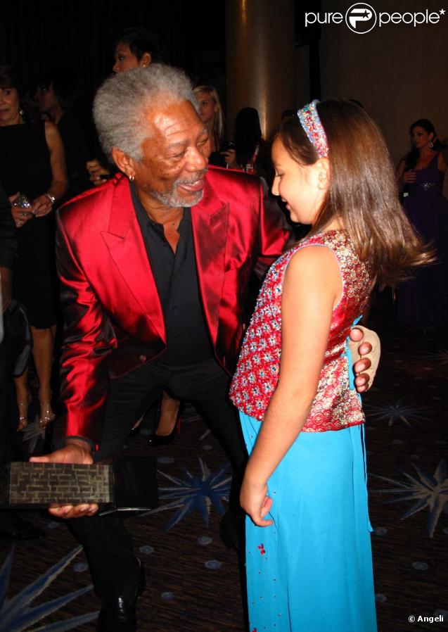 Morgan Freeman et Emily Bear aux Noble Awards le 18 octobre 2009.