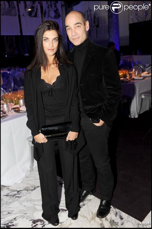 Pauline Delpech et Jean-Marc Barr lors du bal jaune organisé par la fondation Ricard à la Fiac à Paris le 23 octobre 2009