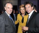 Frédéric Mitterrand, Basile De Koch et Frigide Barjot lors du bal jaune organisé par la fondation Ricard à la Fiac à Paris le 23 octobre 2009