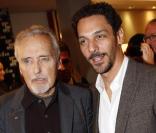 Dennis Hopper et Tomer Sisley, à l'occasion de la signature du livre de Dennis Hopper -  Photographs 1961/1967  - et de la présentation des chaussures customisées par la star, dans la boutique Hogan, à Paris, le 22 octobre 2009 !