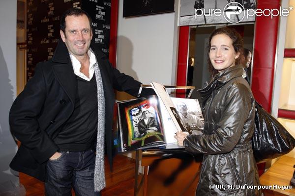 Christian Vadim et Chloé Lambert, à l'occasion de la signature du livre de Dennis Hopper -  Photographs 1961/1967  - et de la présentation des chaussures customisées par la star, dans la boutique Hogan, à Paris, le 22 octobre 2009 !