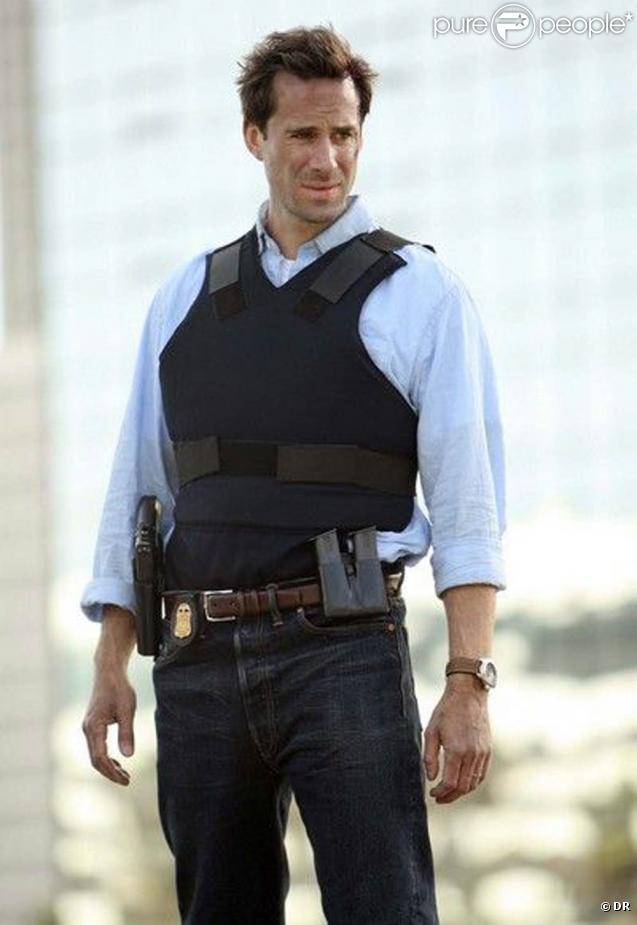 Jospeh Fiennes dans la nouvelle série à succès  FlashForward  !